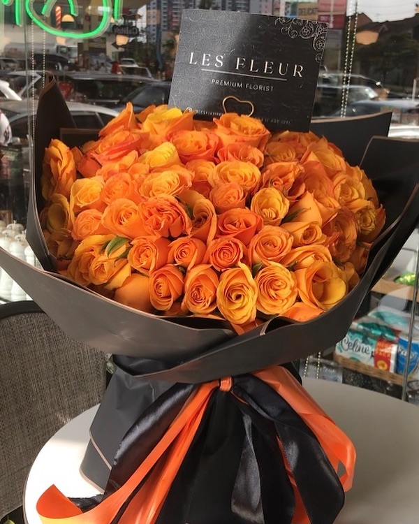 Autumn Glow - LF 100 Orange Rose Bouquet