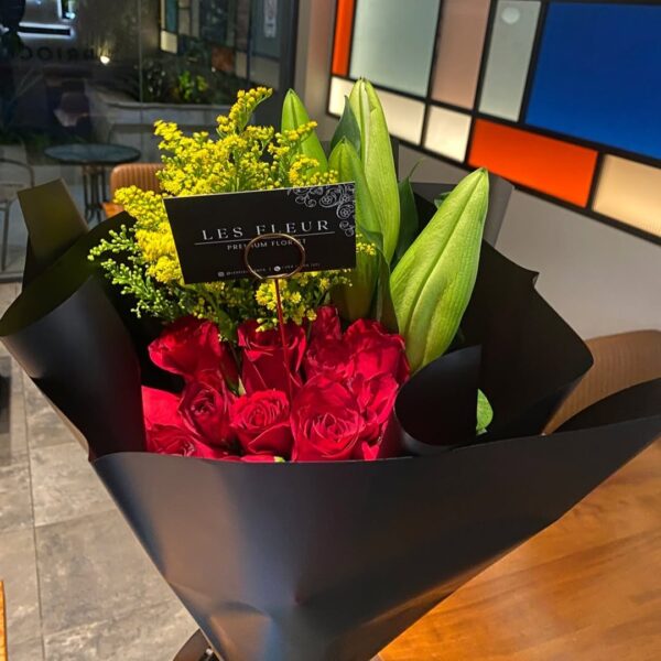 Scarlet Elegance – LF 40 Stem Red Rose & Lily Mixed Bouquet