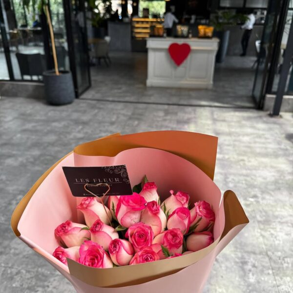 Blush Serenity – LF 20 Stem Blush Pink Rose Bouquet