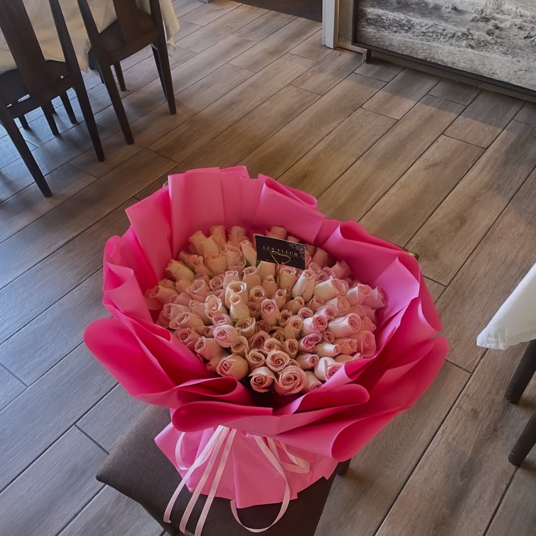 Blush Royale – LF 140 Blush Rose Bouquet - Image 3