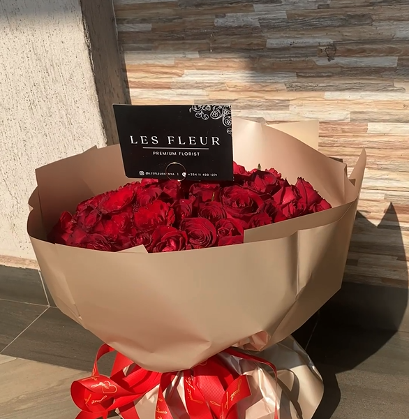 Crimson Infinity – LF 100 Red Rose Bouquet