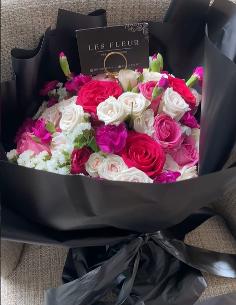Harmony Bloom – LF 40 Stem Mixed Rose Bouquet