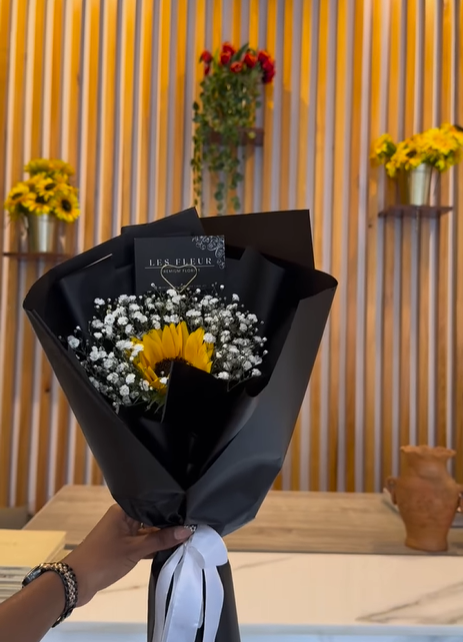 Golden Smile – Single Stem Sunflower Bouquet - Image 4