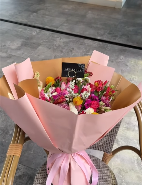 Floral Jubilee – LF 60 Stem Mixed Bouquet