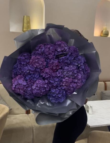 Royal Amethyst – LF 30 Royal Purple Hydrangea Bouquet