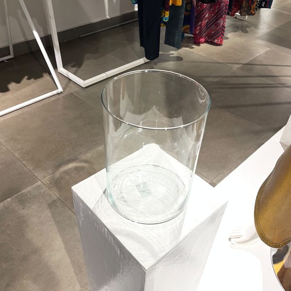 Clear Elegance – LF Medium Cylindrical Glass Vase