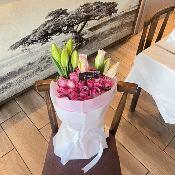Blush Harmony – LF 30 Stem Mixed Blush Rose & Lily Bouquet