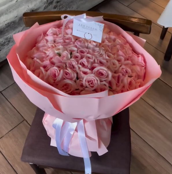 Pink Reverie – LF 100 Pink O’Hara Rose Bouquet