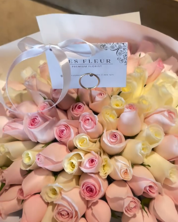 Blush & Ivory Romance – LF 100 Mixed Blush Pink & Ivory Rose Bouquet - Image 2