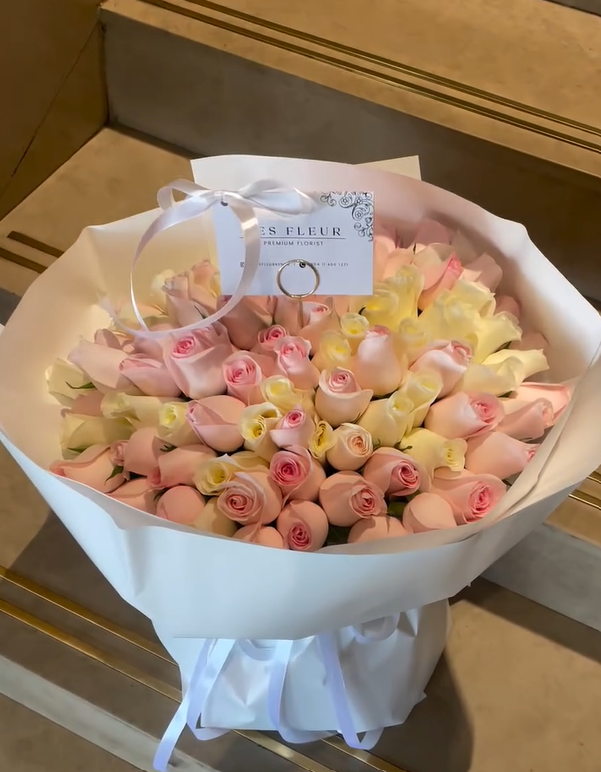 Blush & Ivory Romance – LF 100 Mixed Blush Pink & Ivory Rose Bouquet - Image 4